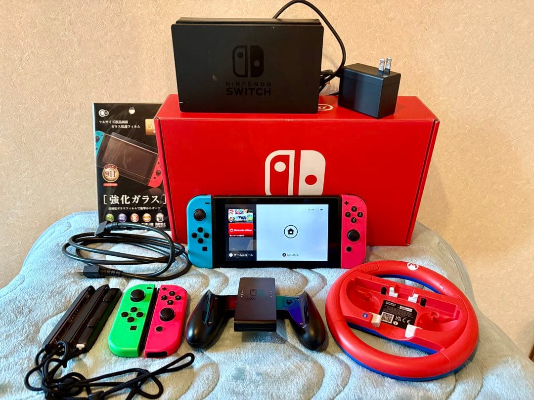 (美品)Nintendo Switch本体＋ジョイコン4本＋オマケセット
