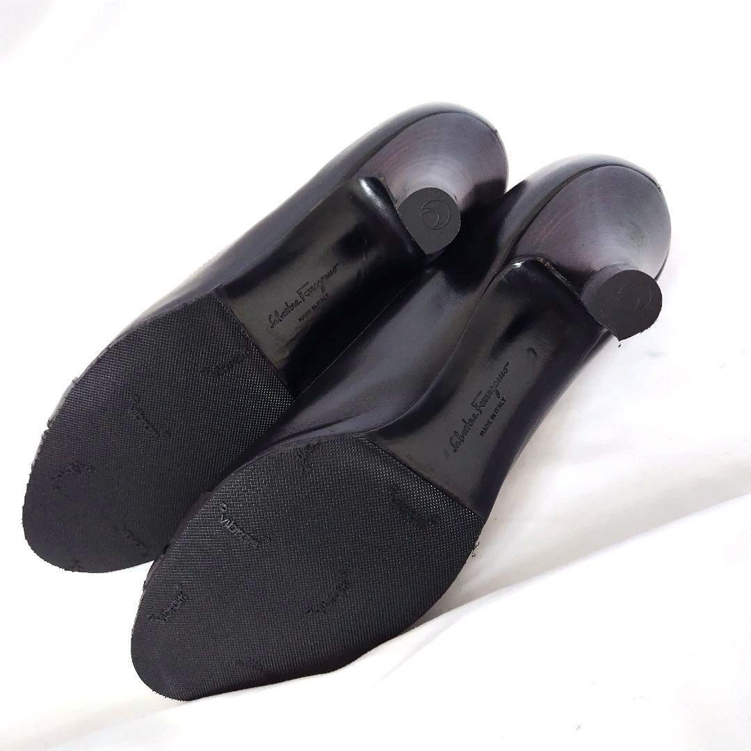 ✨️腕利き職人のリペア済✨️美品☆フェラガモ】ヴァラプレート パンプス 黒