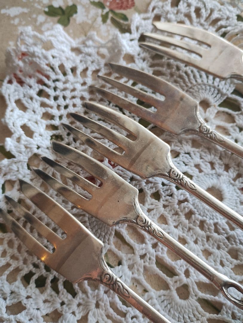 ヒルデスハイムローズ　バラ装飾ヴィンテージフォーク5本セット　刻印あり