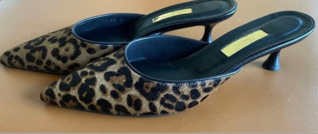 ア≪ GRISE⭐︎4.5cmレザーポインテッドミュール【未使用品】