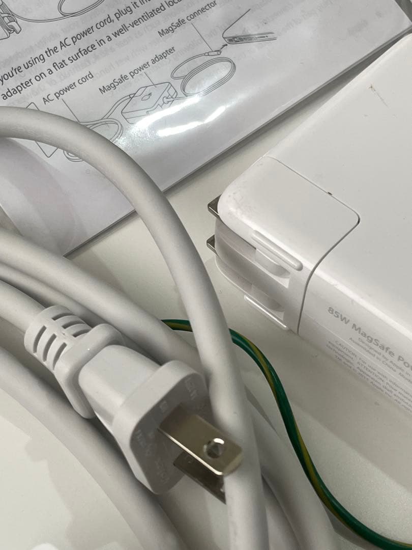 Apple 純正 MagSafe 電源アダプタ 85W MC556J/B 箱付き