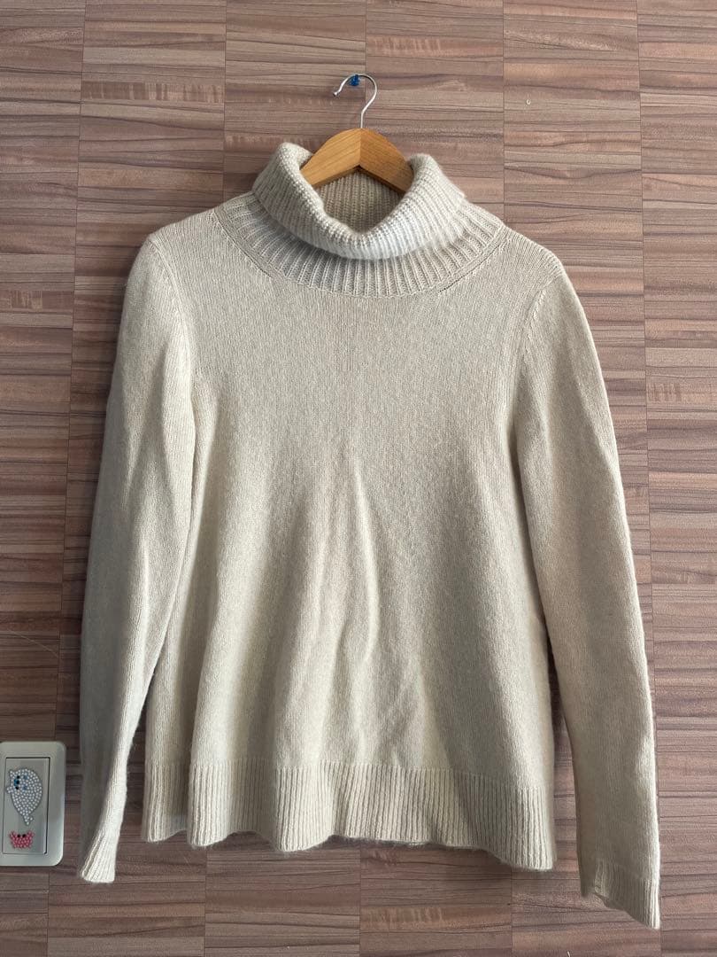 Peserico アイボリー タートルネックニット