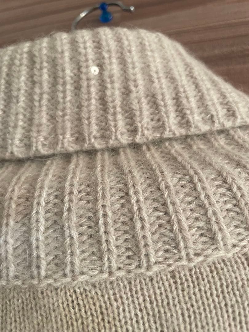 Peserico アイボリー タートルネックニット