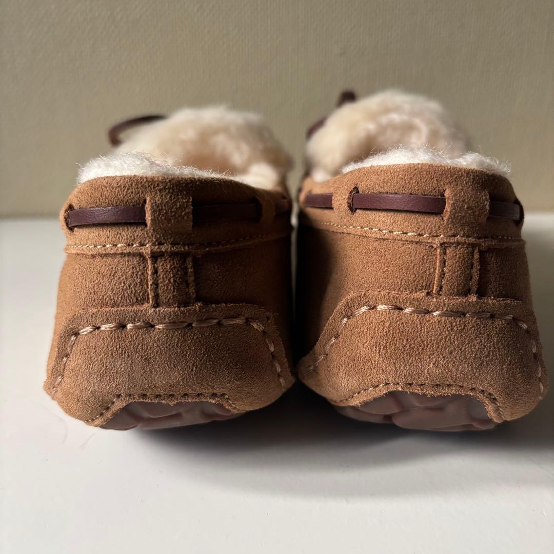 未使用級⭐︎UGG アグ モカシン ファー シープスキン スリッポン 23.0