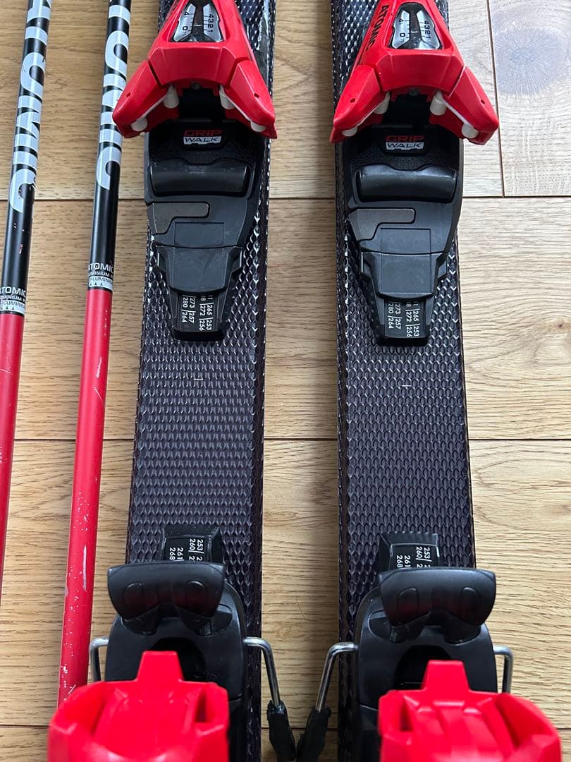 Atomic JX 130 スキーストックセット