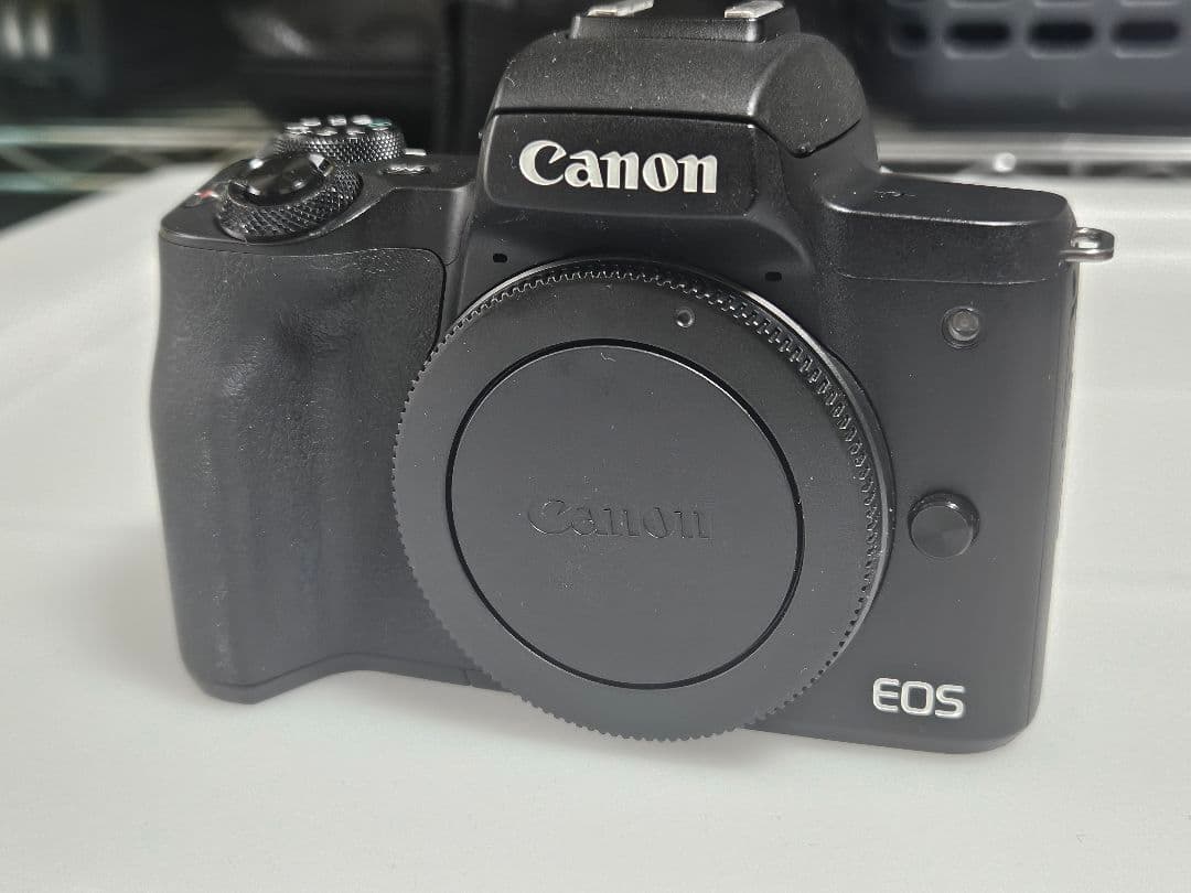 Canon EOS Kiss M EF-M18-150 レンズキット ブラック