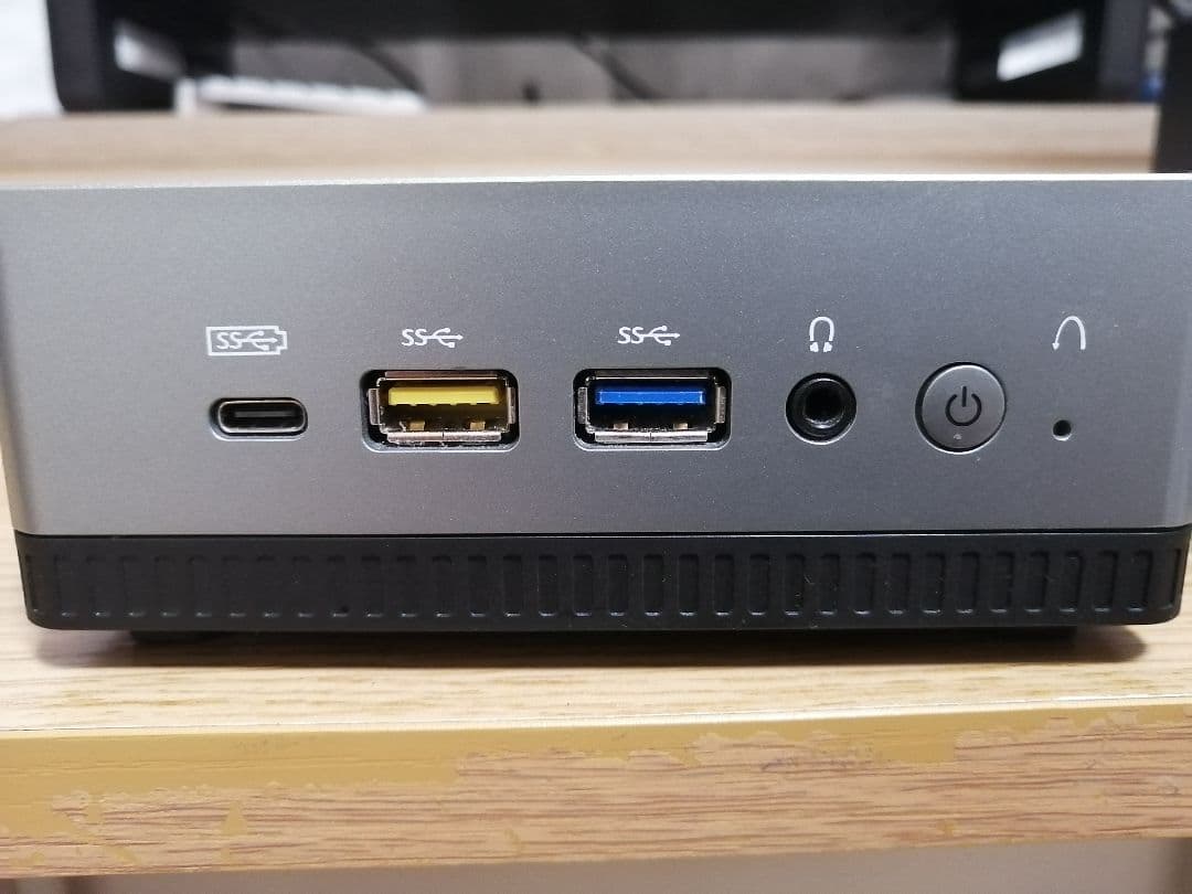 ミニPC MINISFORUM UM350