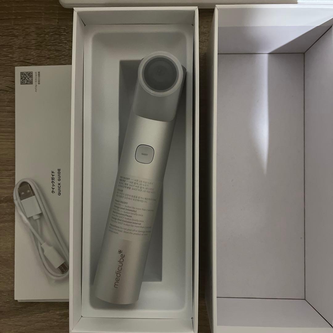 【痛くないハイフ美顔器】 メディキューブ AGE-R ハイフォーカスショット