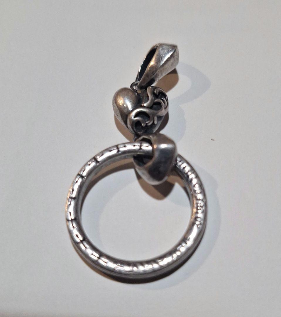 クロムハーツ ループハートチャーム