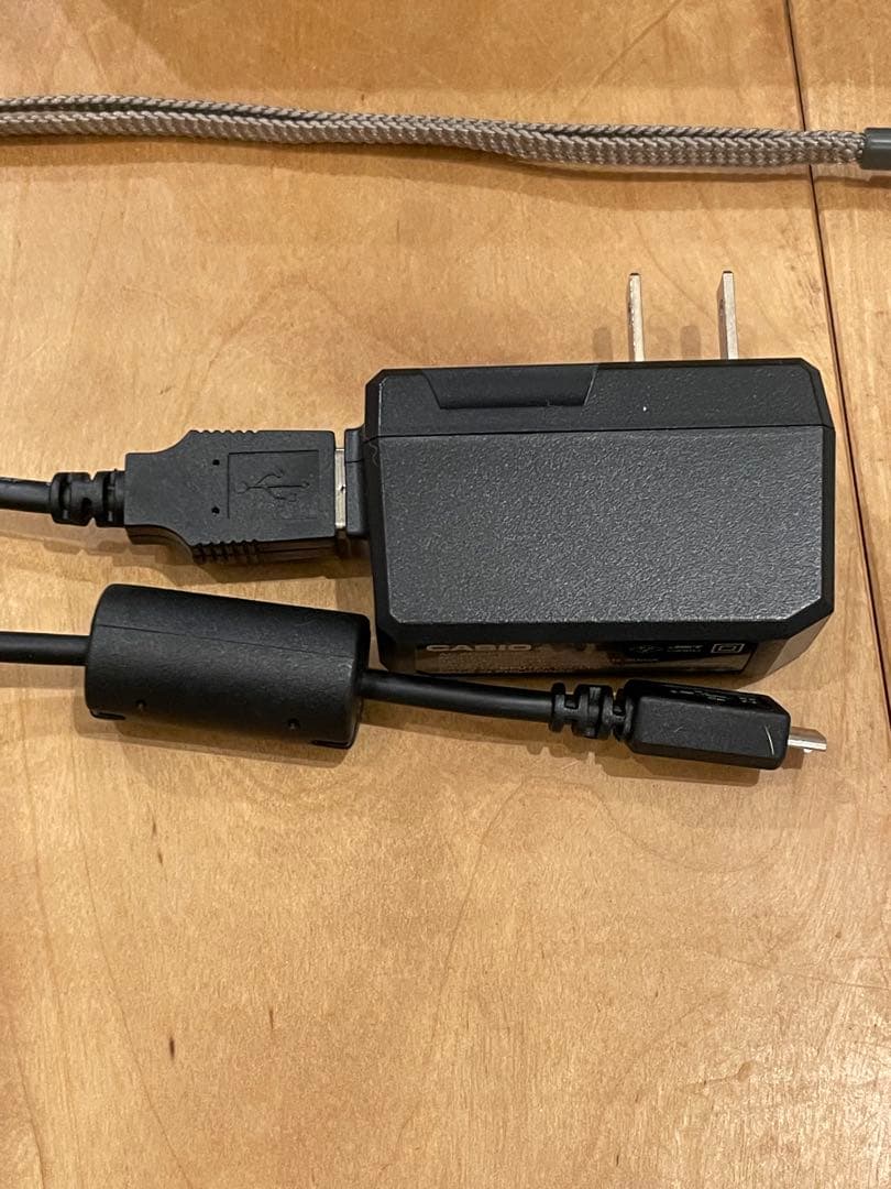 ✨美品✨CASIO EXILIM EX-ZR60 コンパクトデジタルカメラ