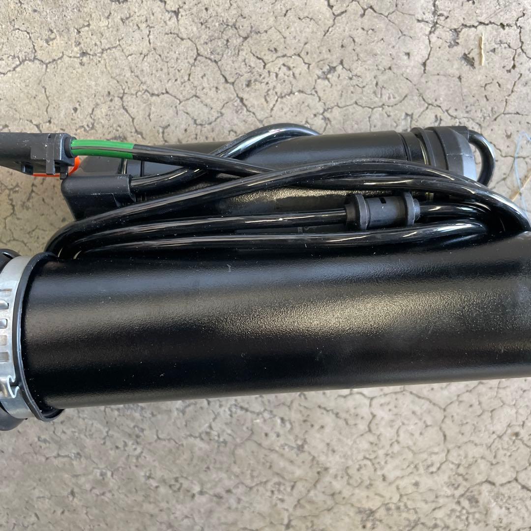 メルセデスベンツ　Eクラス　w211ワゴン　リアショックアブソーバー　未使用品