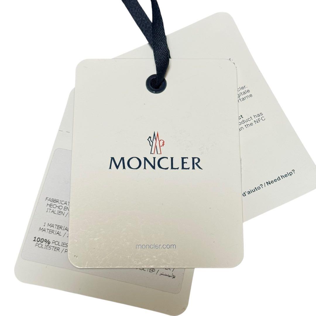 Moncler モンクレール ジレ型ロゴ 赤　キーリング key ring