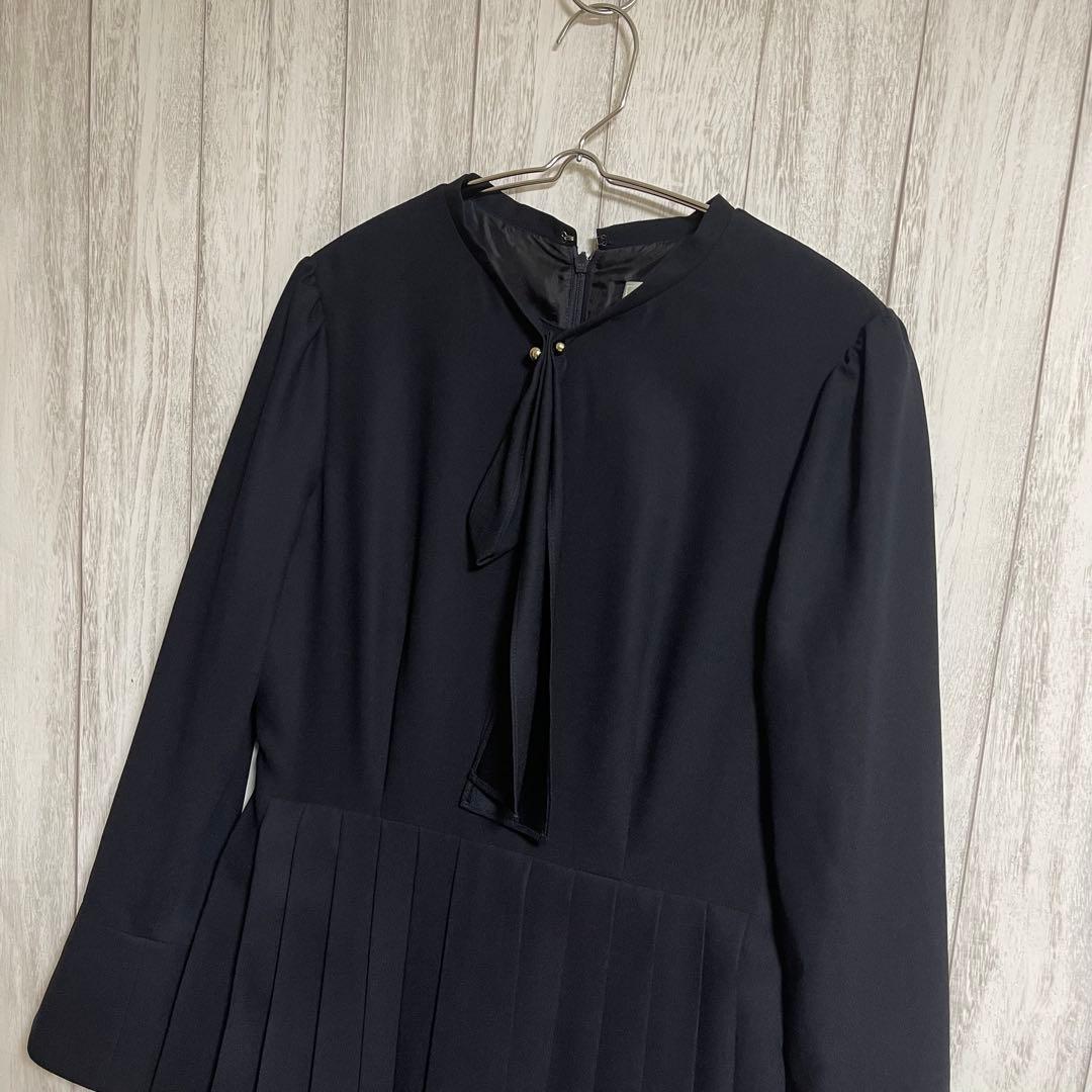 おりばー　セルフォード ボウタイプリーツ ワンピース リボン ネイビー