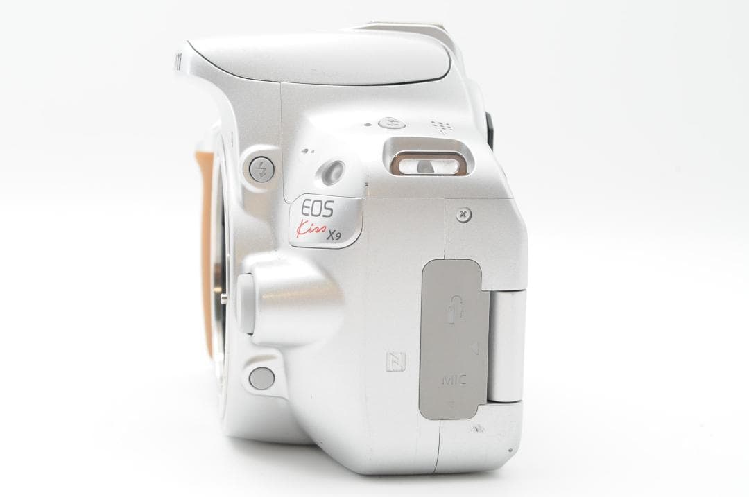 ☆新品クラス⑥☆大SALE☆ Canon EOS Kiss x9 ダブルレンズ