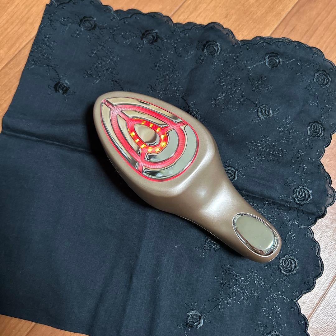 ME ラボン エクラ 美顔器　極美品　IKKOさんプロデュース