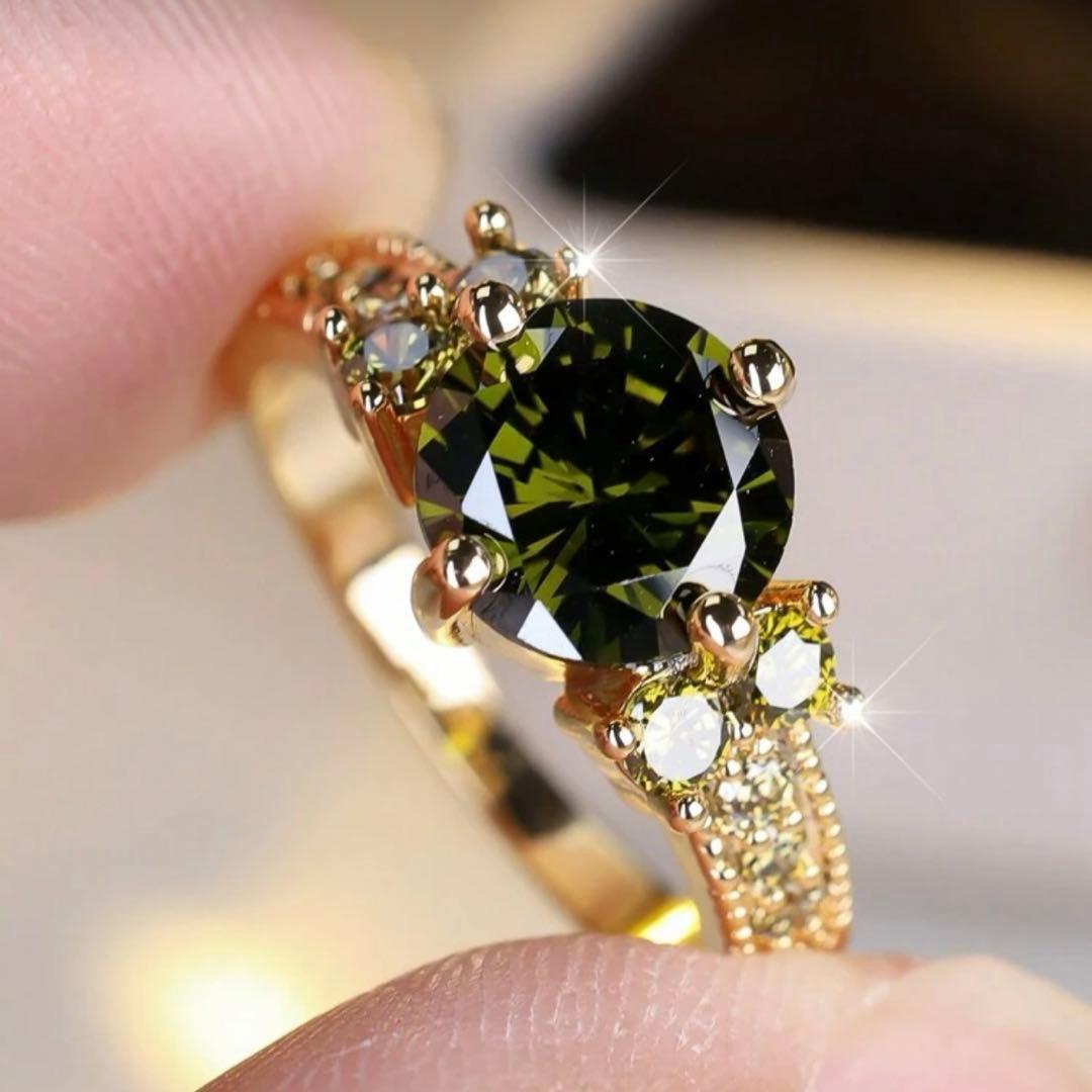 ⭐︎ペリドット 最高品質カット 豪華な輝き K18 ダイヤ 9号♡22