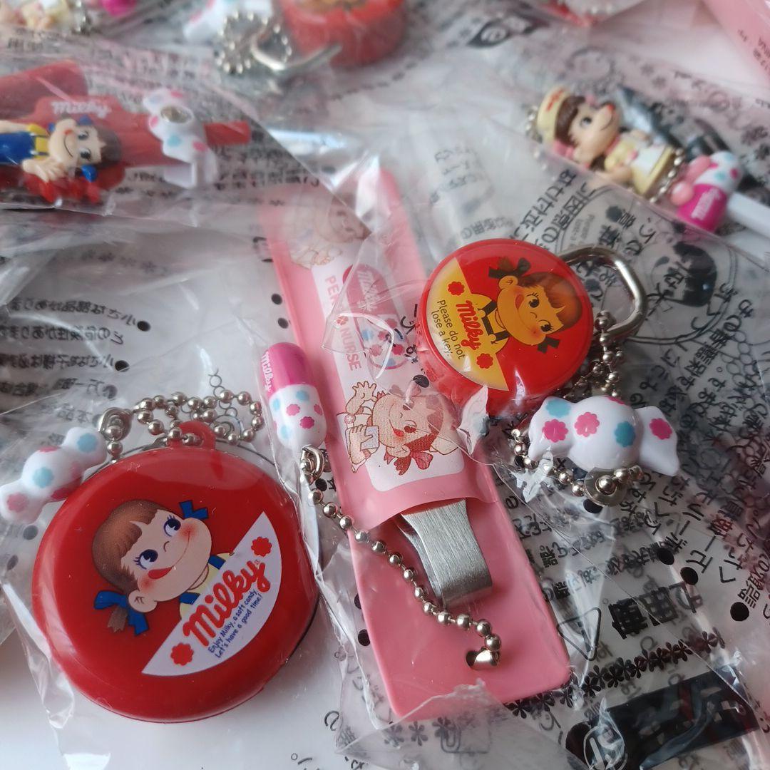 不二家　ペコちゃん　グッズ　大量　まとめ売り　マスコット　ストラップ等