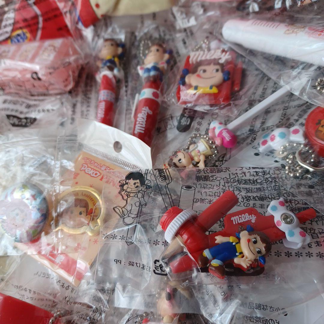 不二家　ペコちゃん　グッズ　大量　まとめ売り　マスコット　ストラップ等