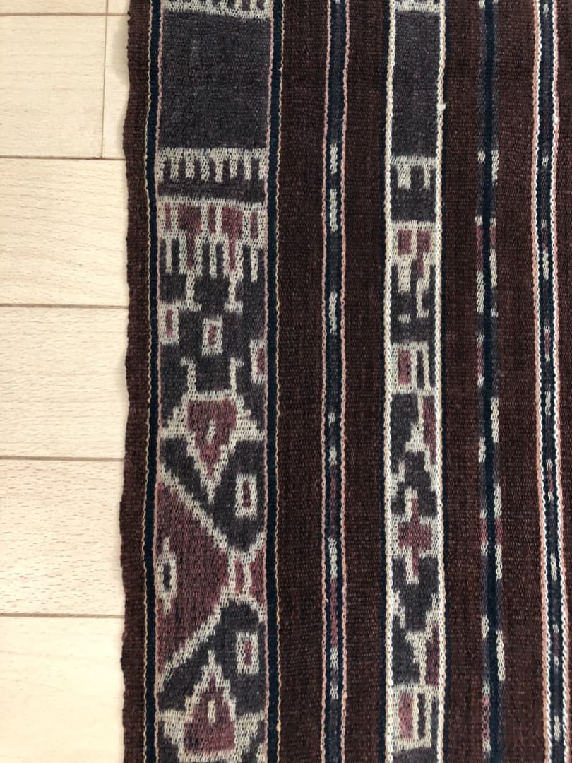 インドネシア　レンバタ島で25年位前に手織りされたイカット。