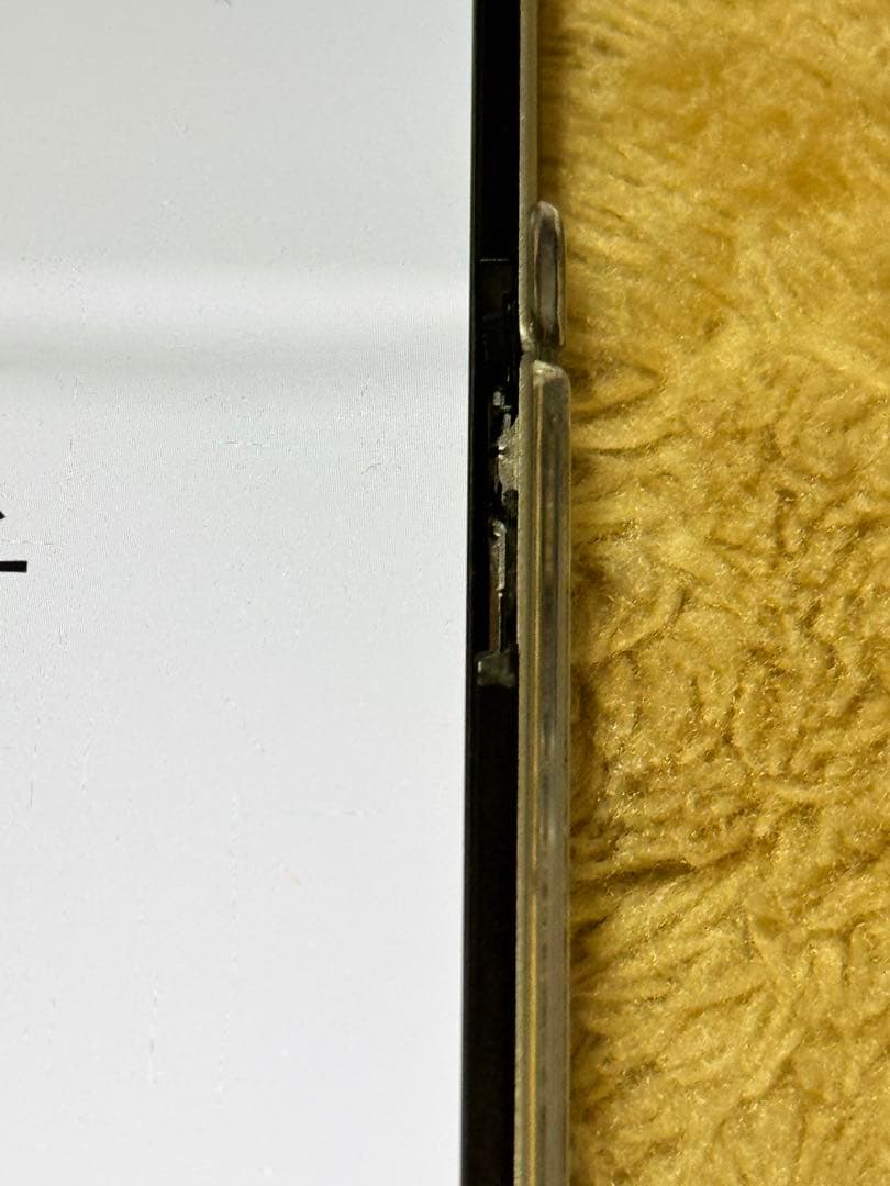 ZTE Libero Flip A304ZT ホワイト