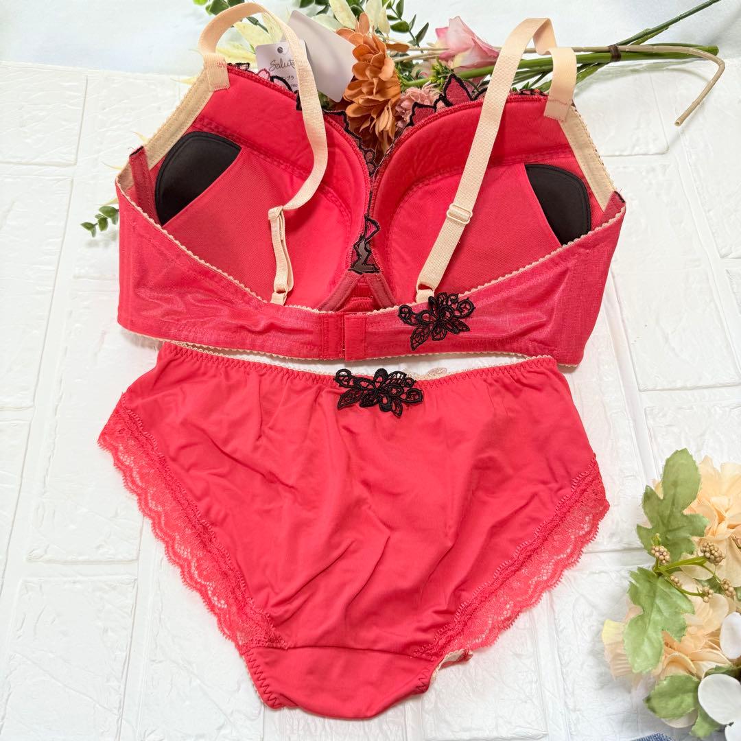 【新品】wacoal サルート　96 リボンブラ　ショーツセット　G75L RE