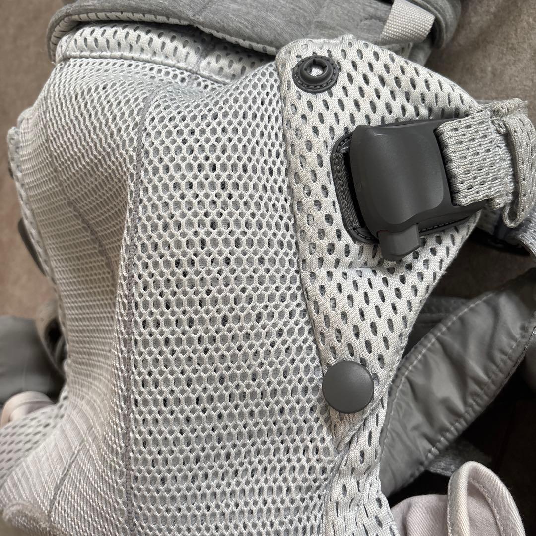 グレー 抱っこ紐　ベビービョルン　ハーモニー