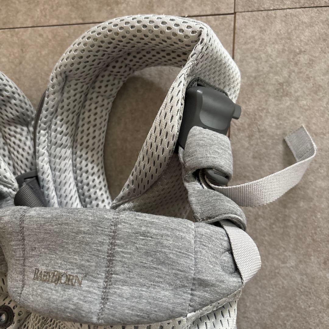 グレー 抱っこ紐　ベビービョルン　ハーモニー