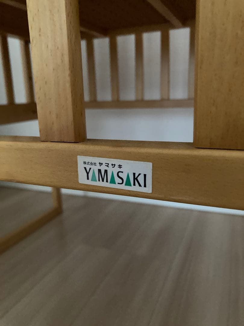 ヤマサキ木製ベビーベッド キャスター付き