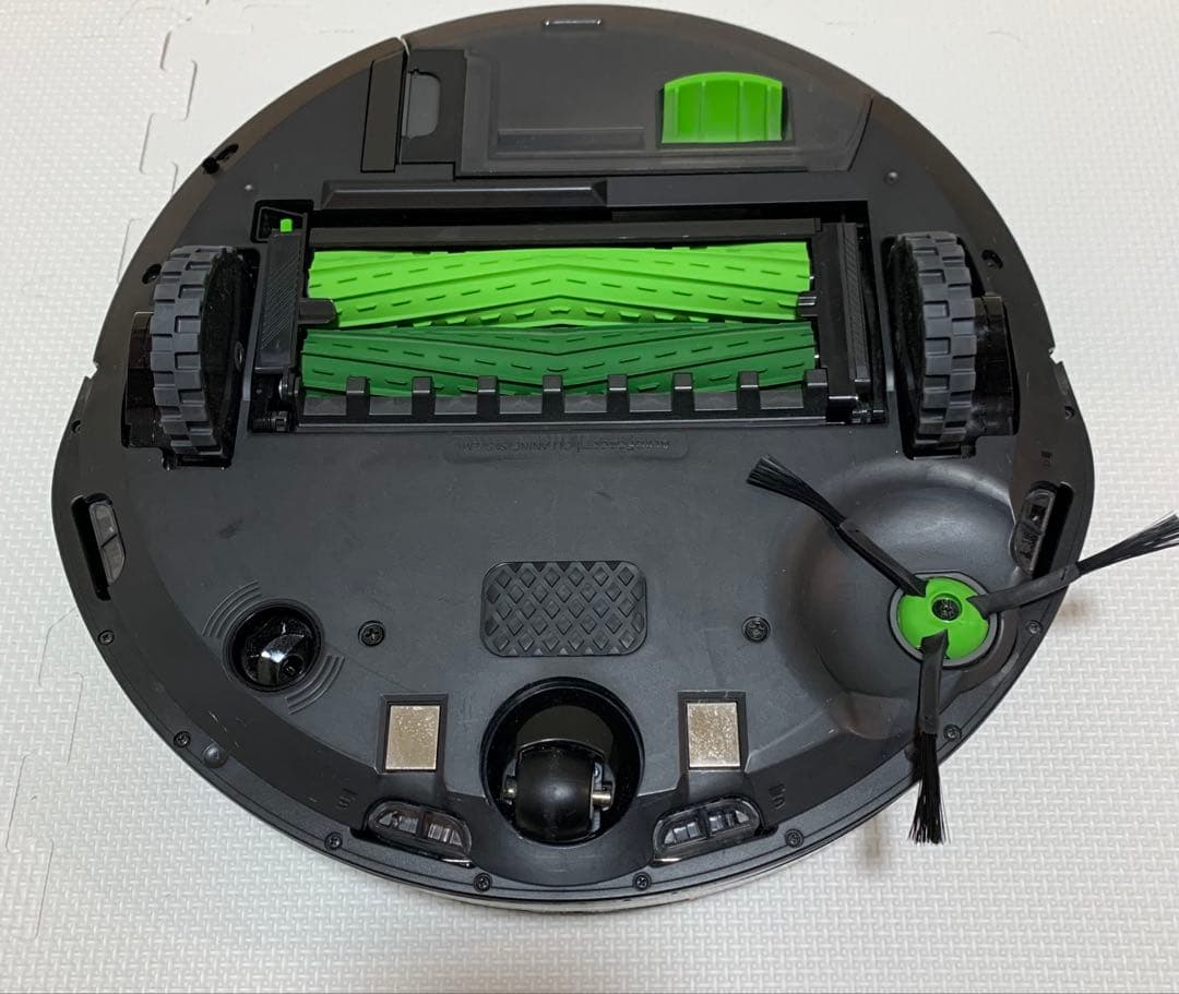 アイロボット掃除機&床拭きロボット　ルンバi5+ クリーンベース付き