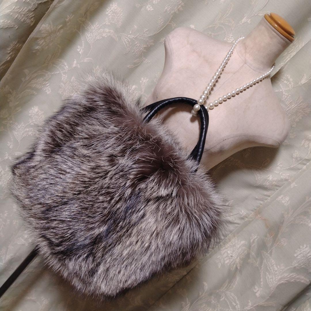 新品未使用✩シルバーフォックス✩ファーバッグ✩ふかふか✩全面ファー