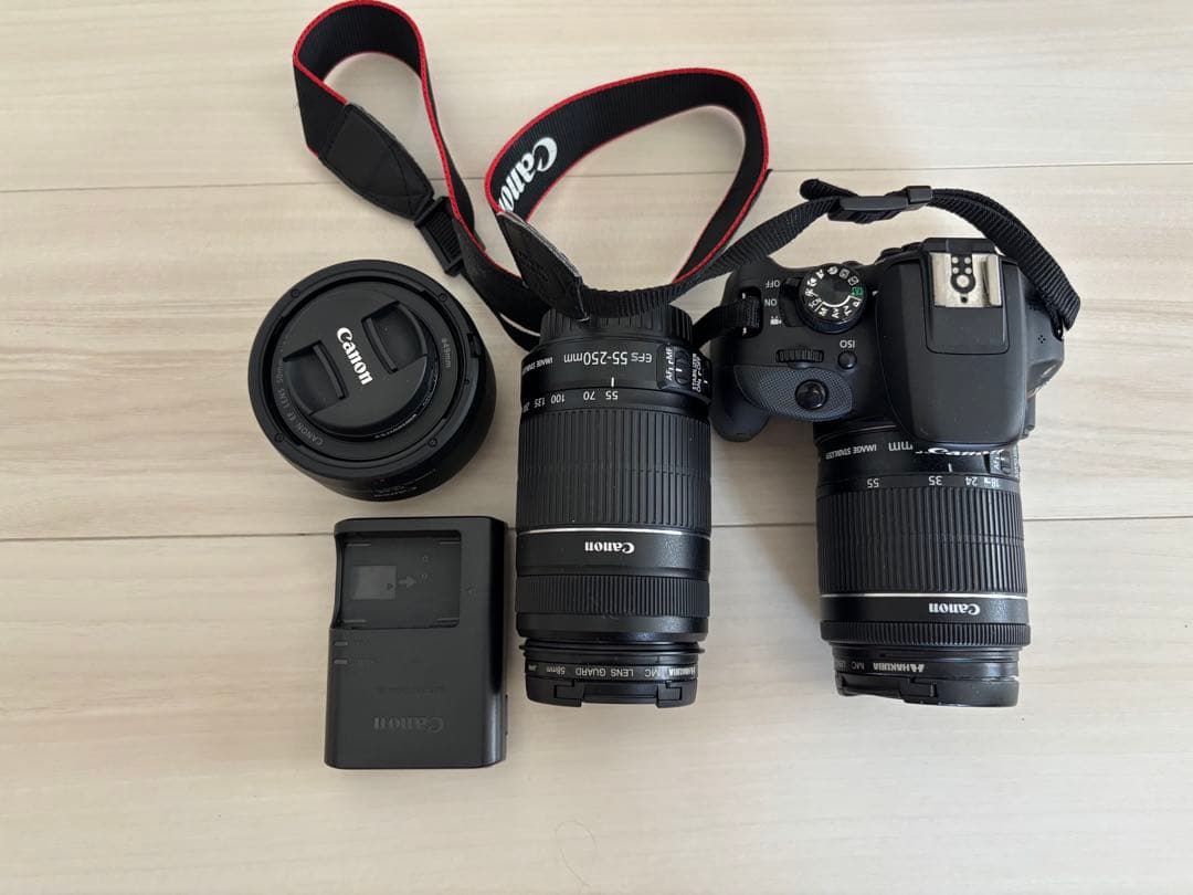 EOS KISS X7 ダブルズームキット　50mm単焦点レンズ付き