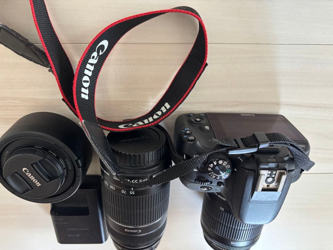 EOS KISS X7 ダブルズームキット　50mm単焦点レンズ付き