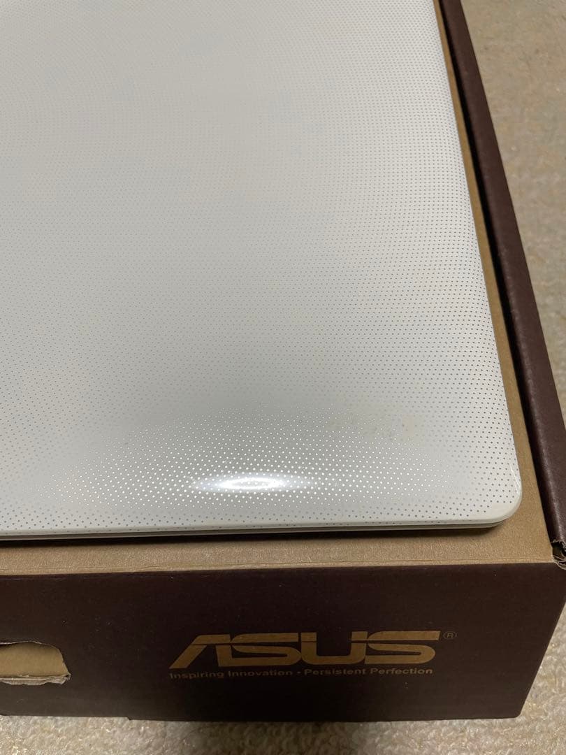 ASUS K550C ノートパソコン Intel Core i3 4GB