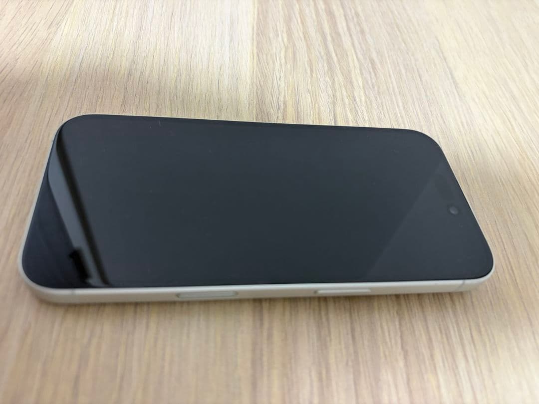 馬彦　Apple iPhone 16 ホワイト 本体 充電ケーブル付き