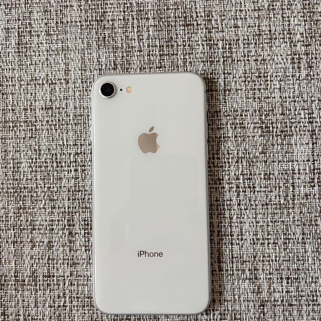 iPhone8ホワイト256G バッテリー93%