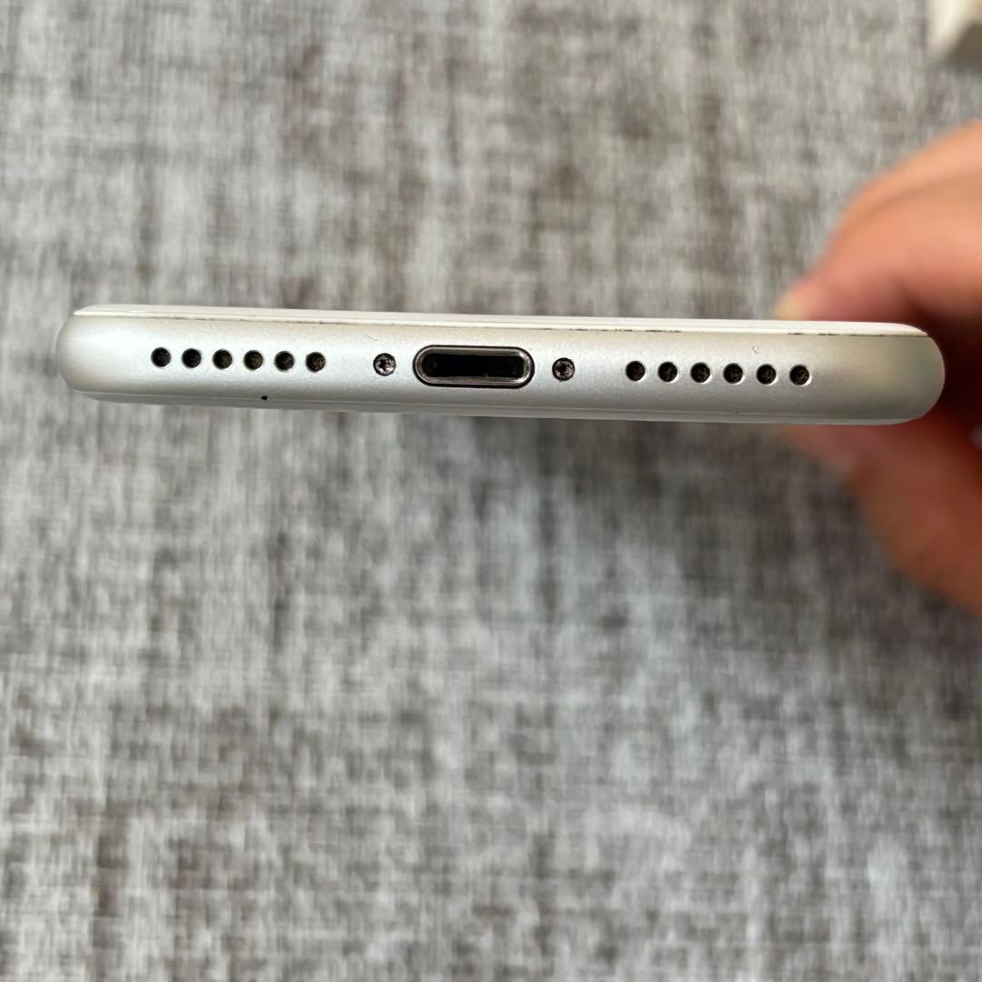 iPhone8ホワイト256G バッテリー93%