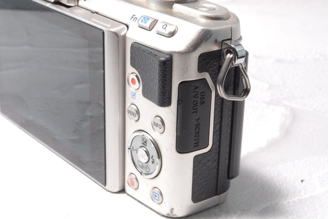 オリンパス PEN E-PL7 ダブルズームキット スマホ転送 ミラーレス