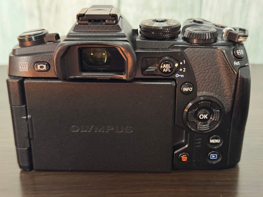 中古・オリンパス OM-D E-M1 Mark II 本体