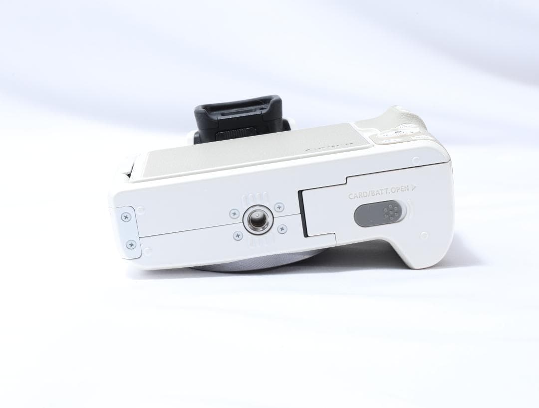 furufuru 美品★Canon EOS kiss M★ボディのみ