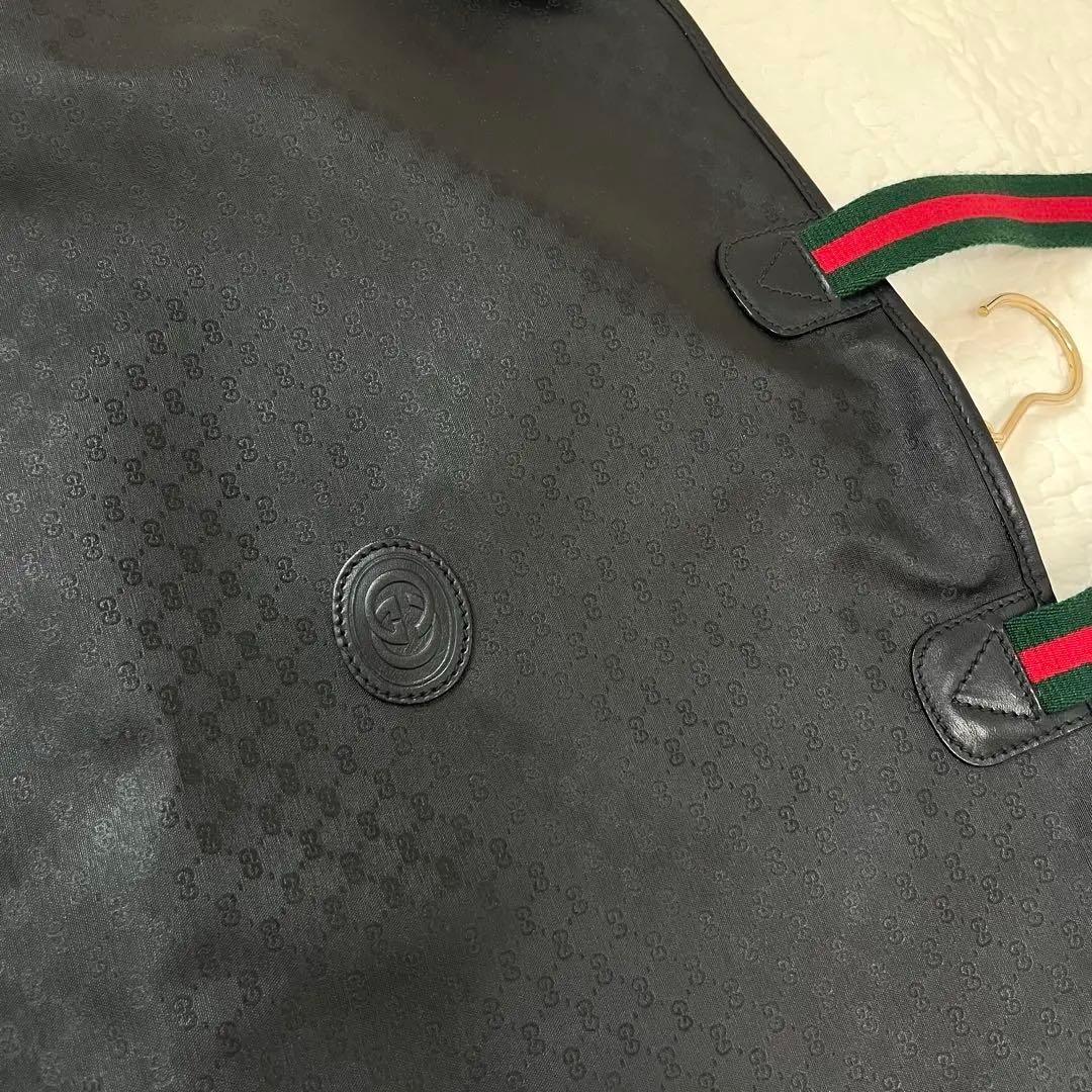 極美品　GUCCI ＧＧ柄　レザー　ガーメントケース　ハンガーつき　黒