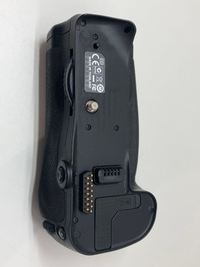 Nikon D300 デジタル一眼レフNIKKOR 18-200mm VR【⑤】