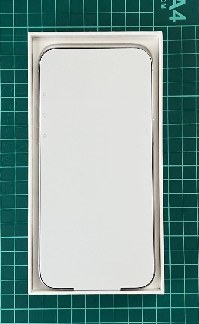 Apple iPhone 15 Pro ホワイト　256