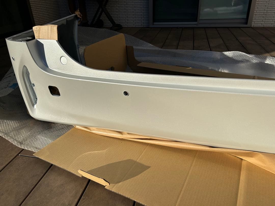 新品TOYOTAアルファードのリアバンパー（パールホワイト）