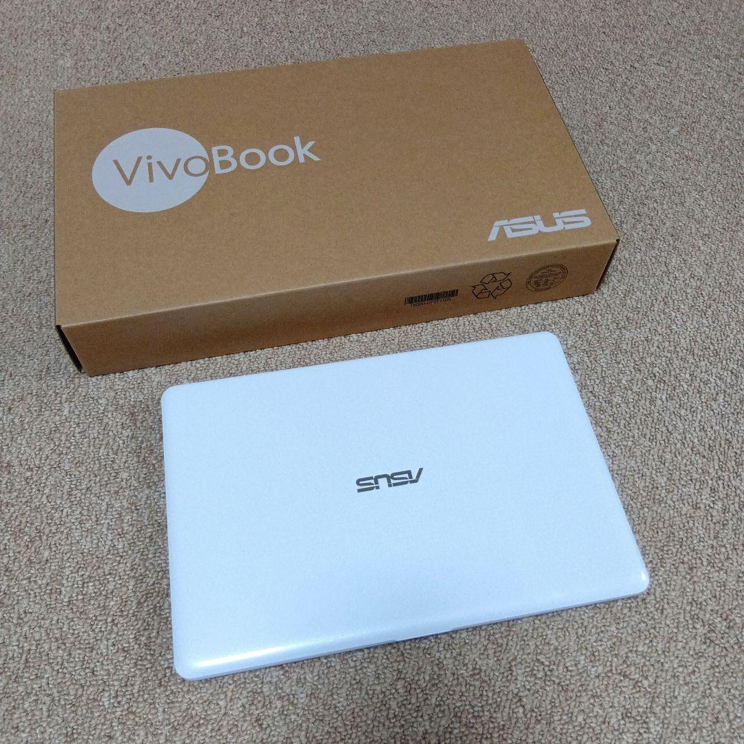 ASUS ノートPC E203MA-4000W2