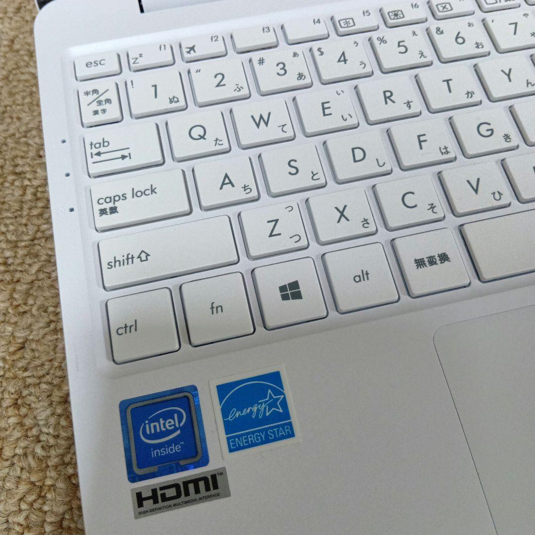 ASUS ノートPC E203MA-4000W2