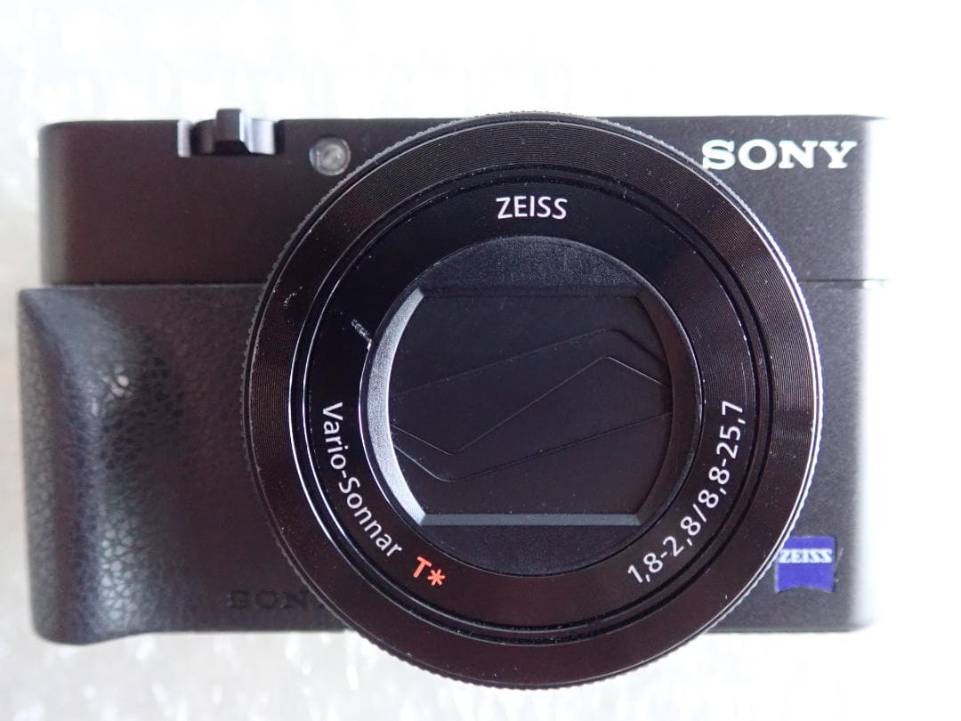 SONY　サイバーショット DSC-RX100M5A　中古です