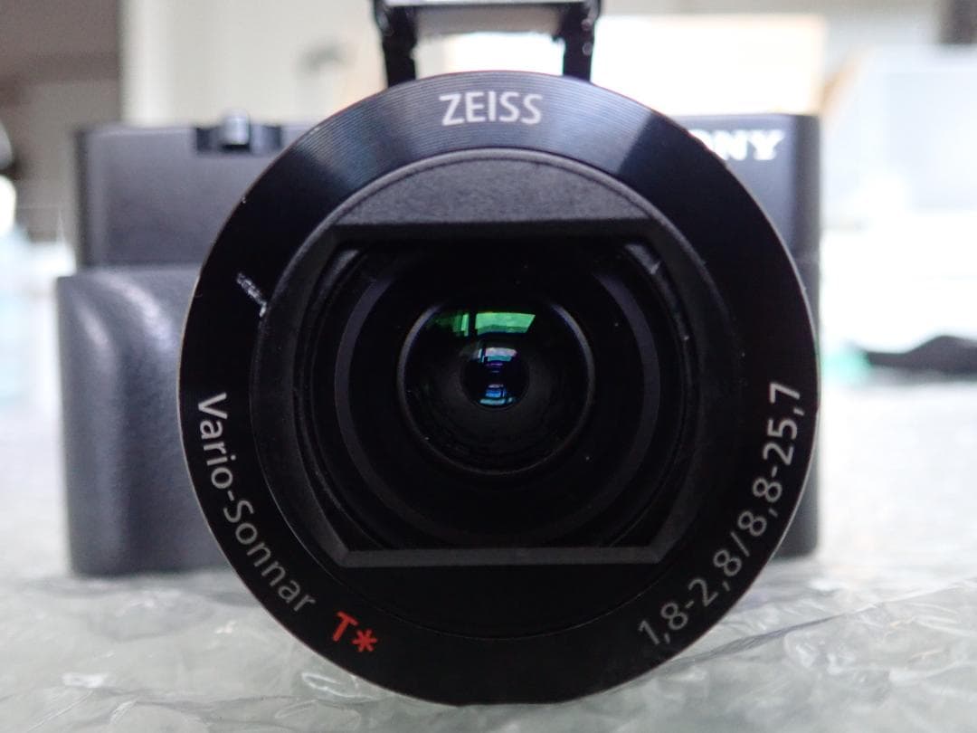 SONY　サイバーショット DSC-RX100M5A　中古です