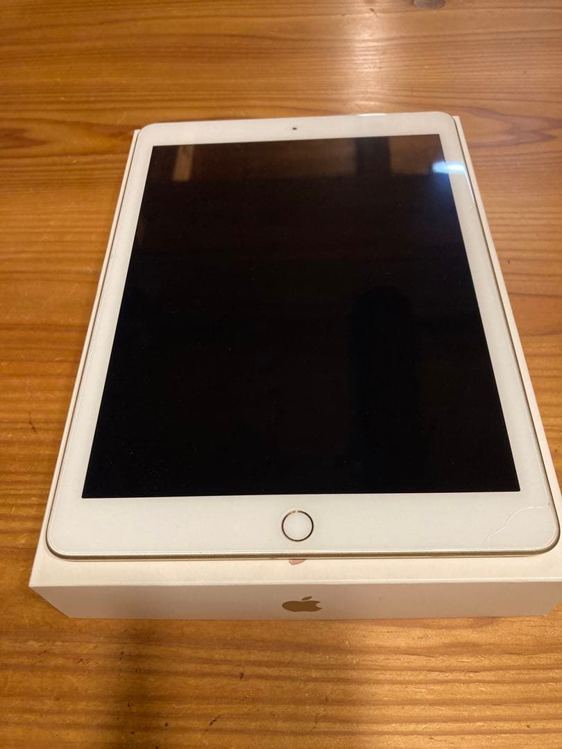 SIMフリー iPad 32GB Wi-Fi+Cellular MPG42J/A