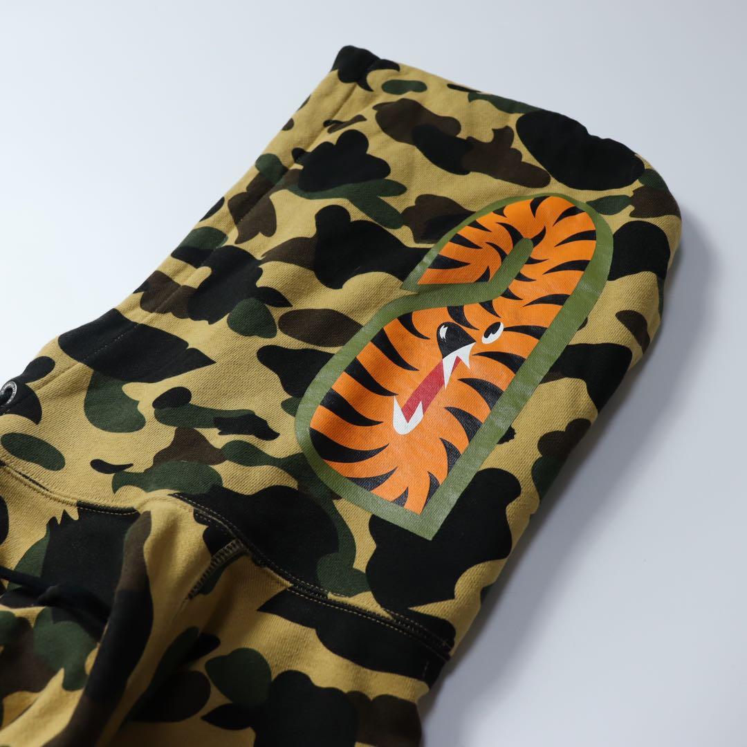 レア　A BATHING APE エイプ　1st カモ シャーク パーカー