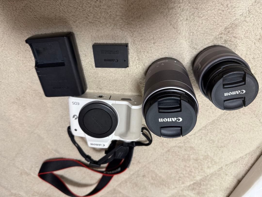 Canon EOS kissM ホワイト ミラーレスカメラ